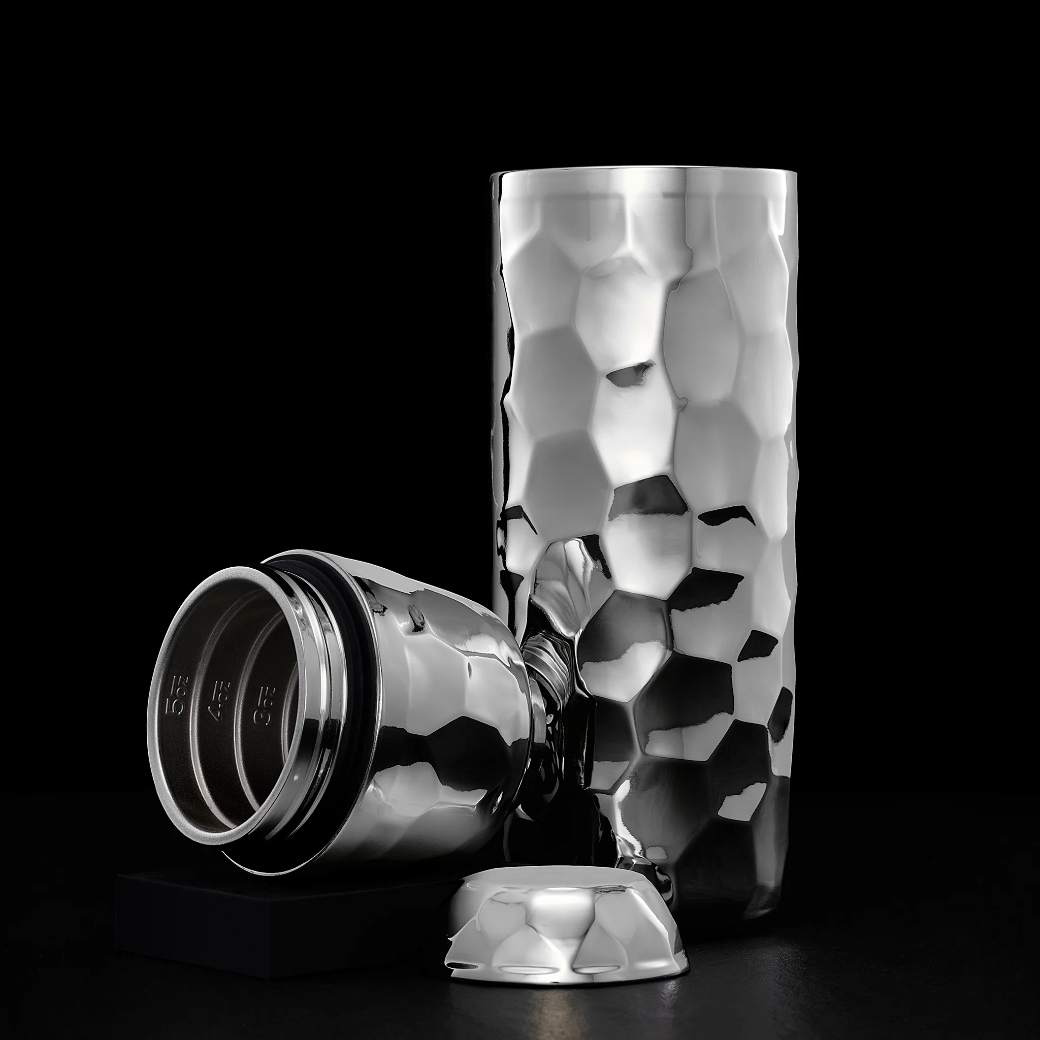 Cocktail Shaker, 25 oz (Chrome)