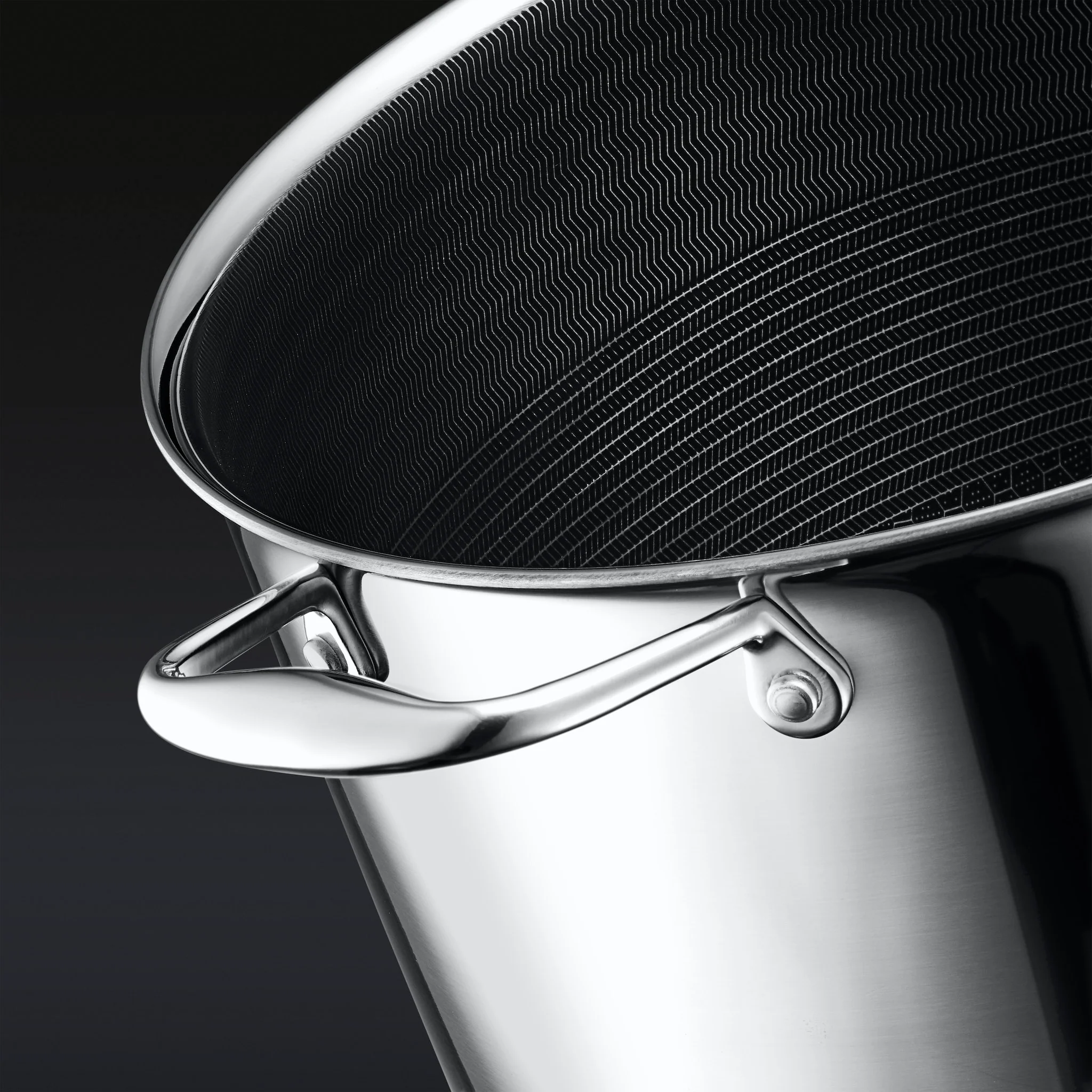 Hybrid Stock Pot with Lid, 10-Qt