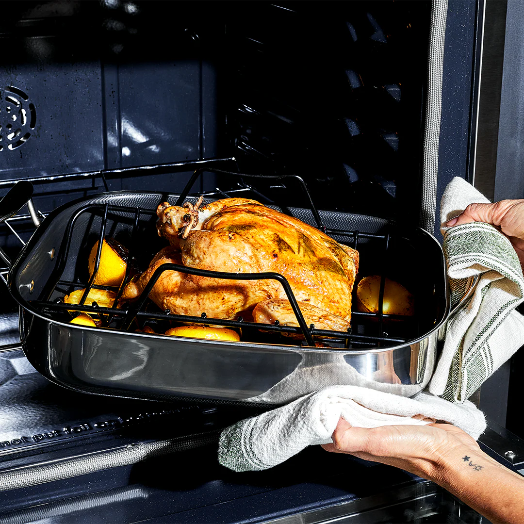 Small Hybrid Roasting Pan with Rack 8 Small Hybrid Roasting Pan with Rack