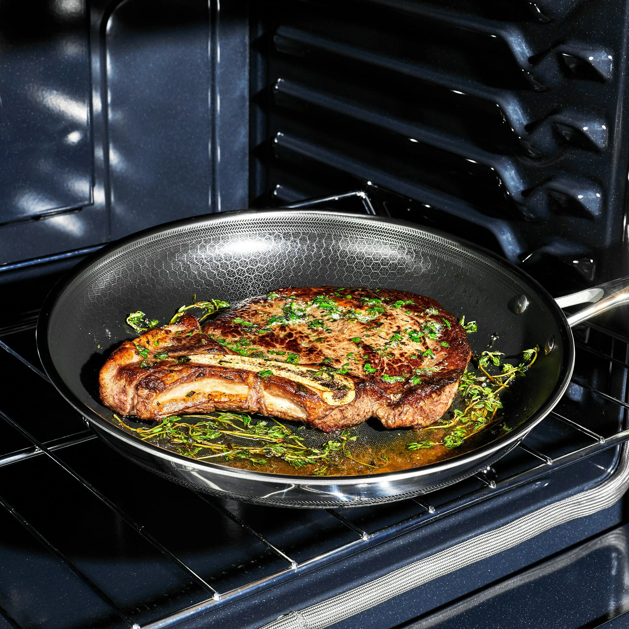 Hybrid Fry Pan with Lid, 12" 8 Hybrid Fry Pan with Lid, 12"